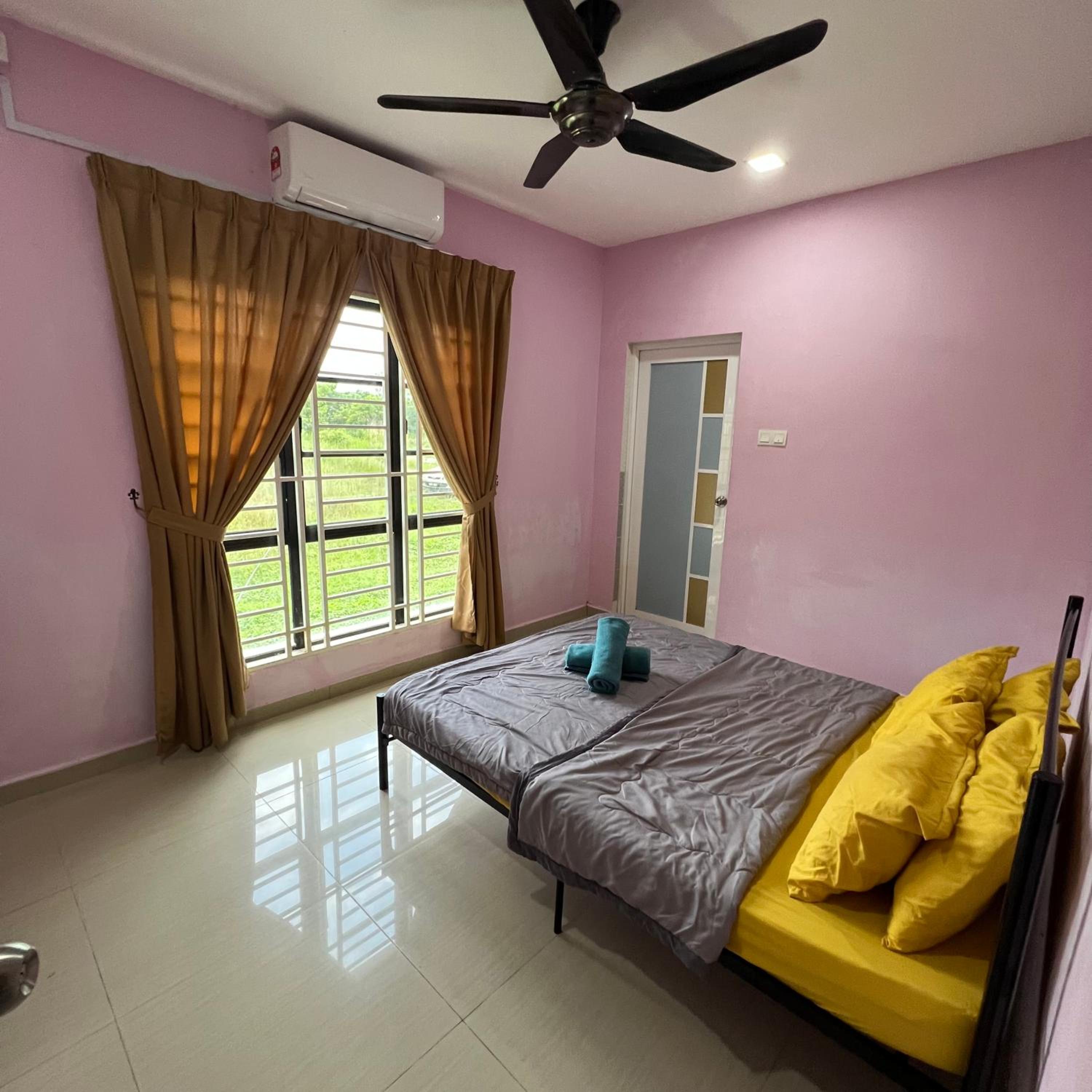 D` Totok HouseStay photo 4