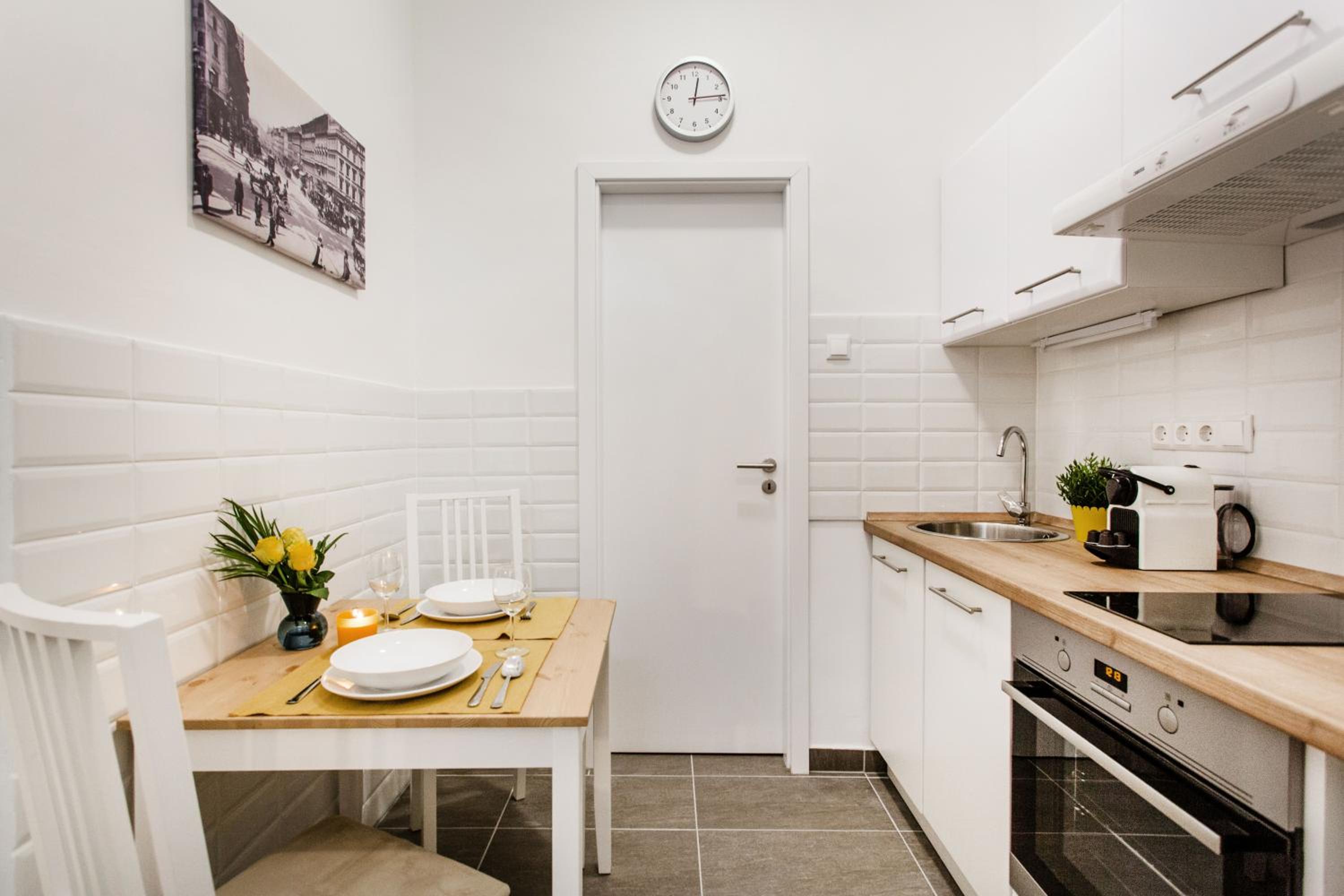 Quiet and Cozy Apartment near the Danube view 2