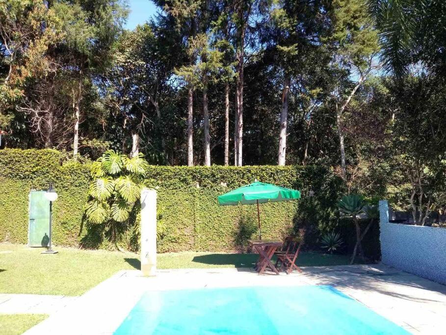 Casa de Campo em condômino Fechado.