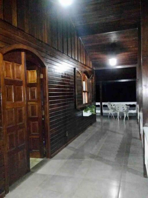 Casa de Campo em condômino Fechado.
