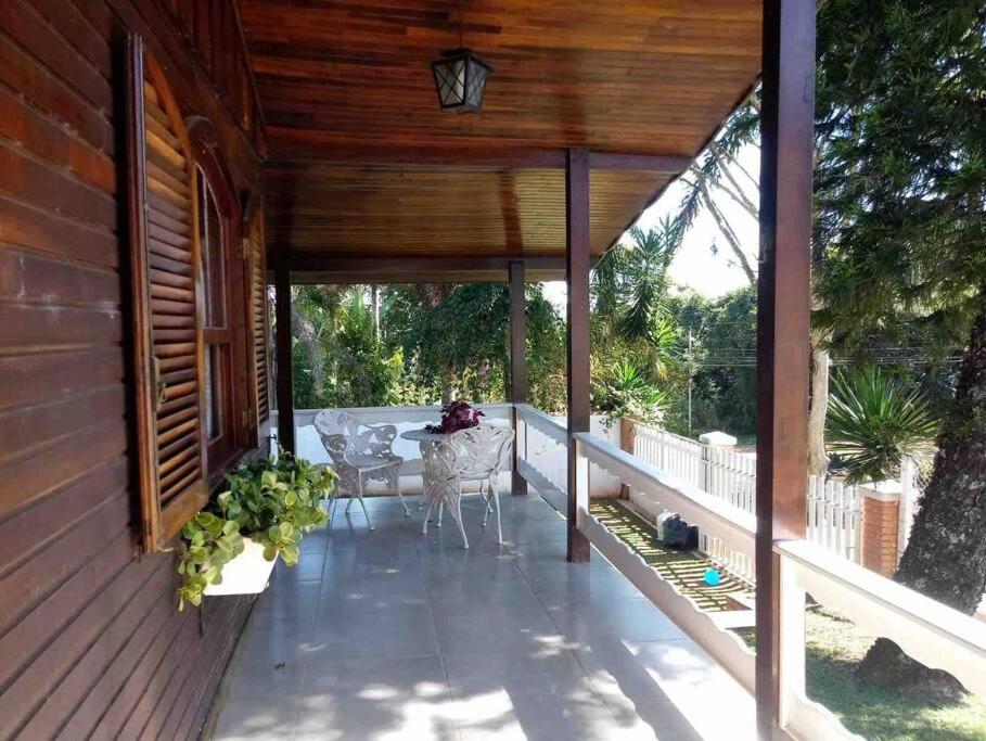 Casa de Campo em condômino Fechado.