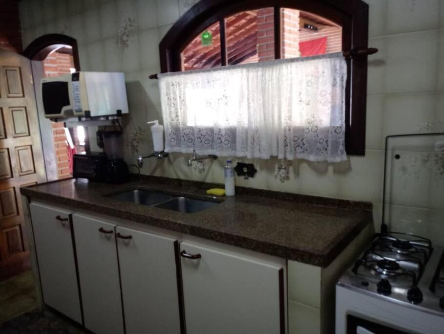 Casa de Campo em condômino Fechado.