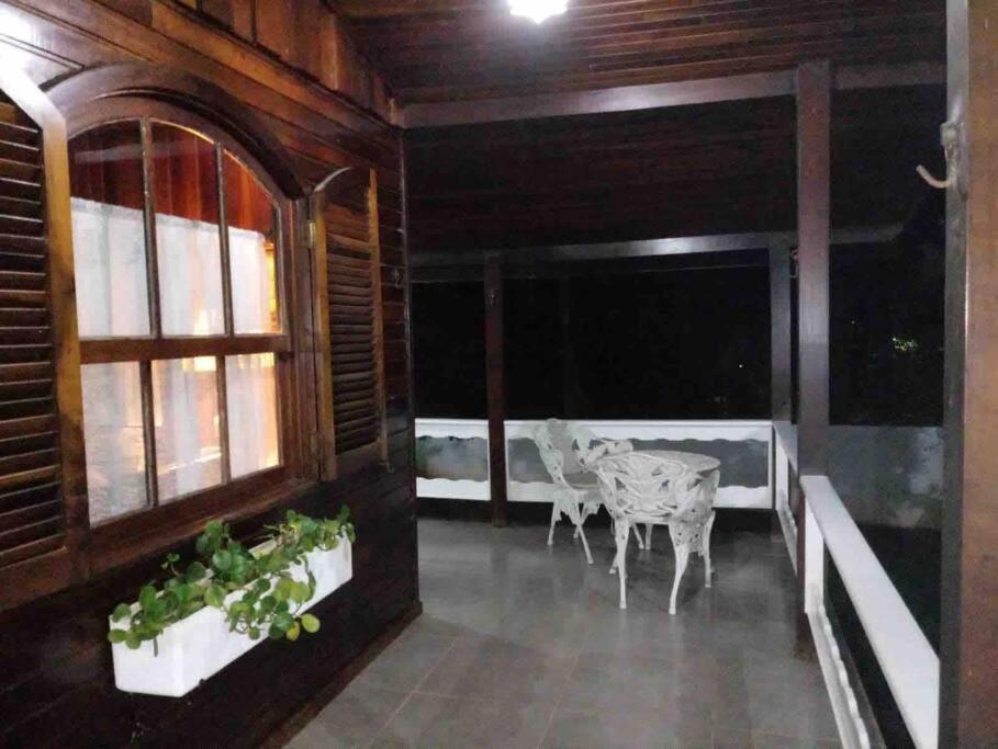 Casa de Campo em condômino Fechado.