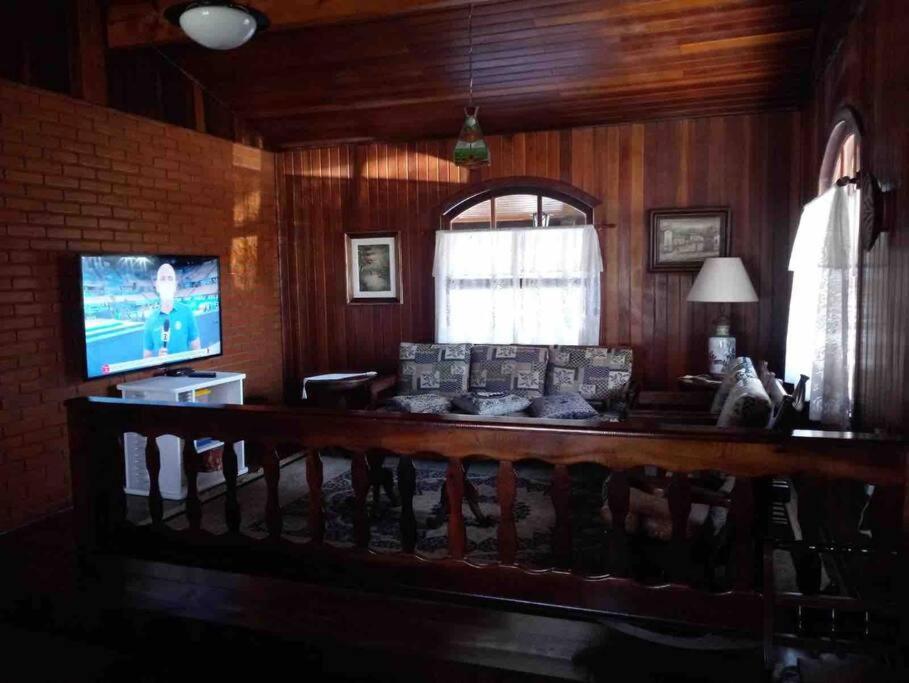 Casa de Campo em condômino Fechado.