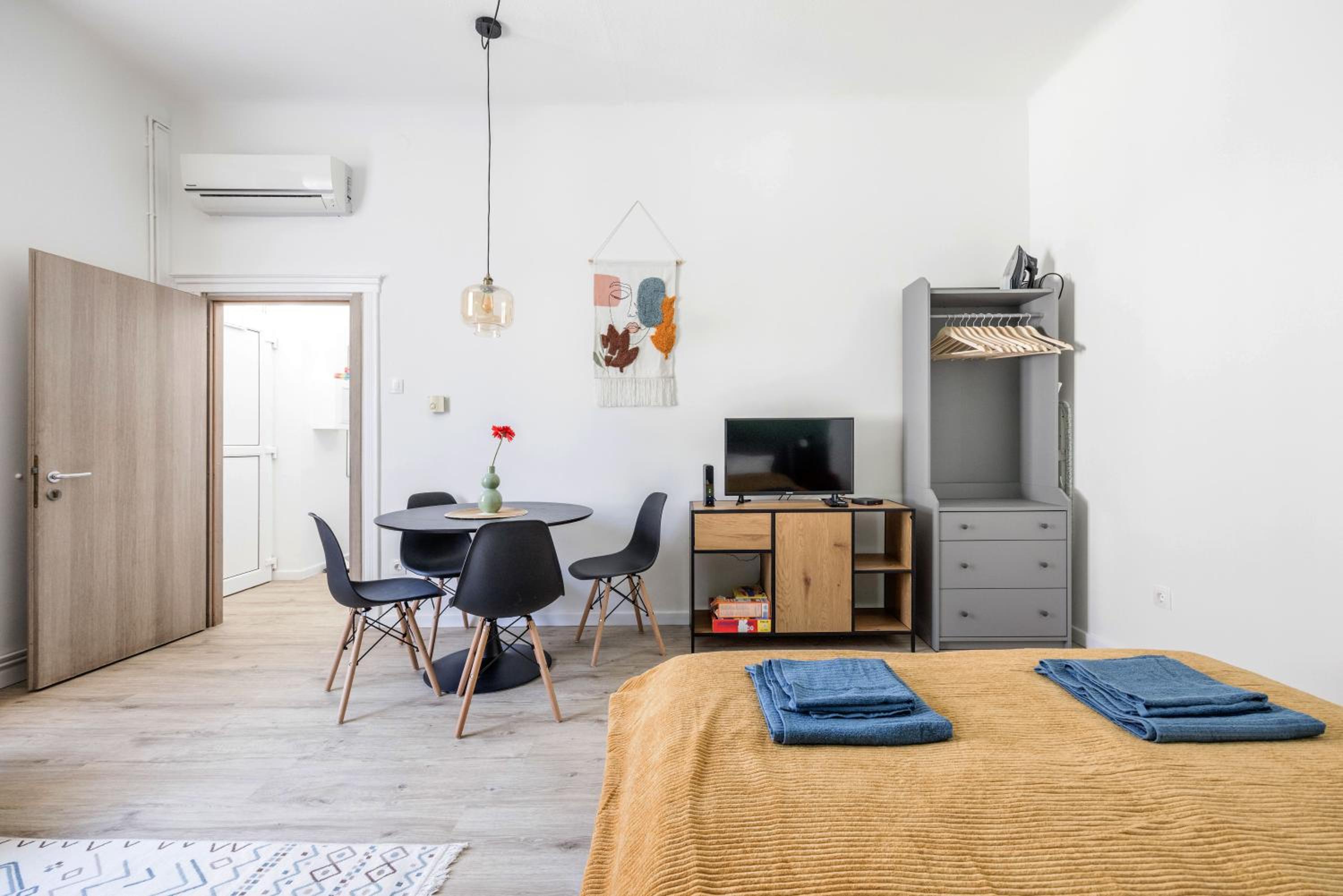 Stylish and colourful apartment in the city centre view 5