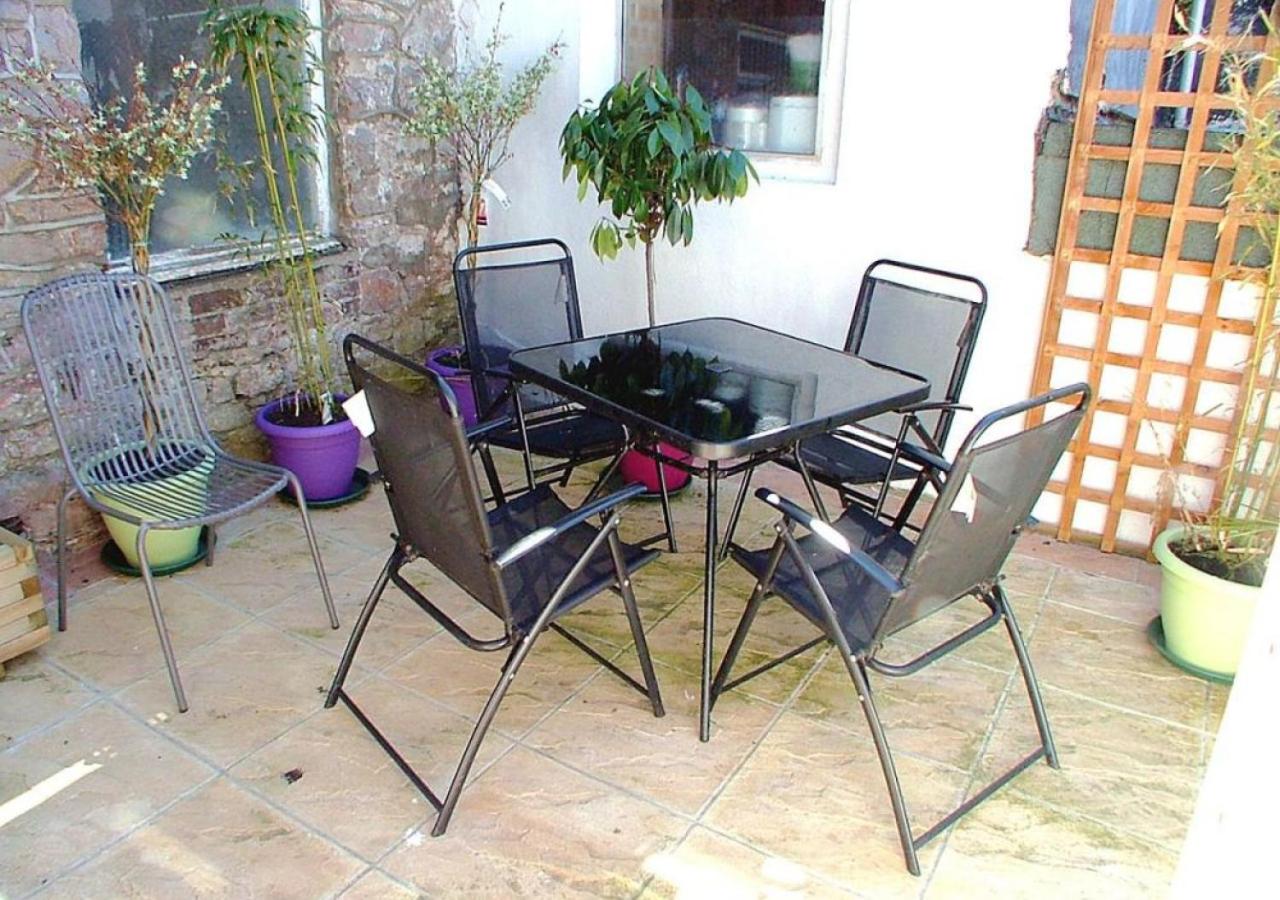 3 Bed in Torquay oc-h75059