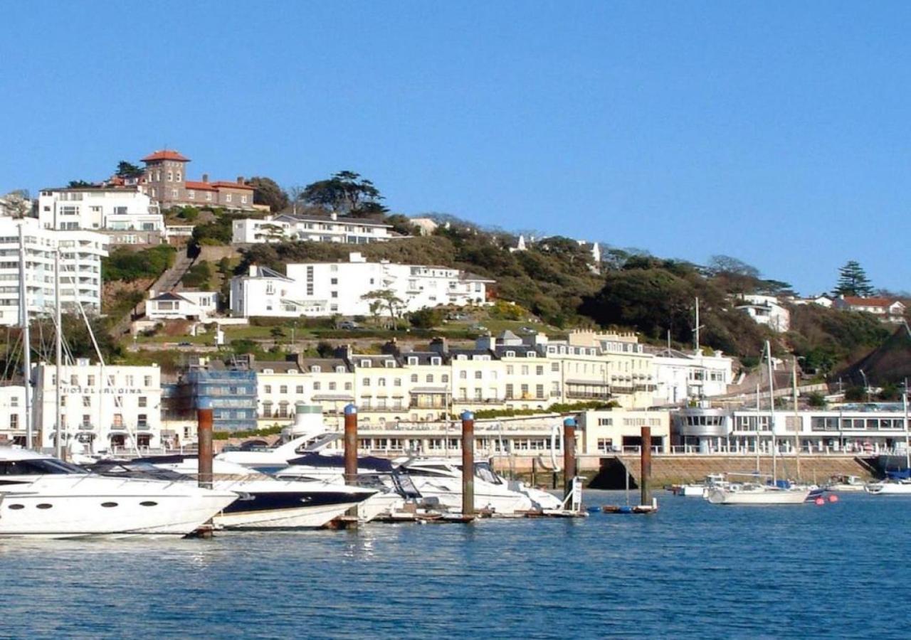 3 Bed in Torquay oc-h75059