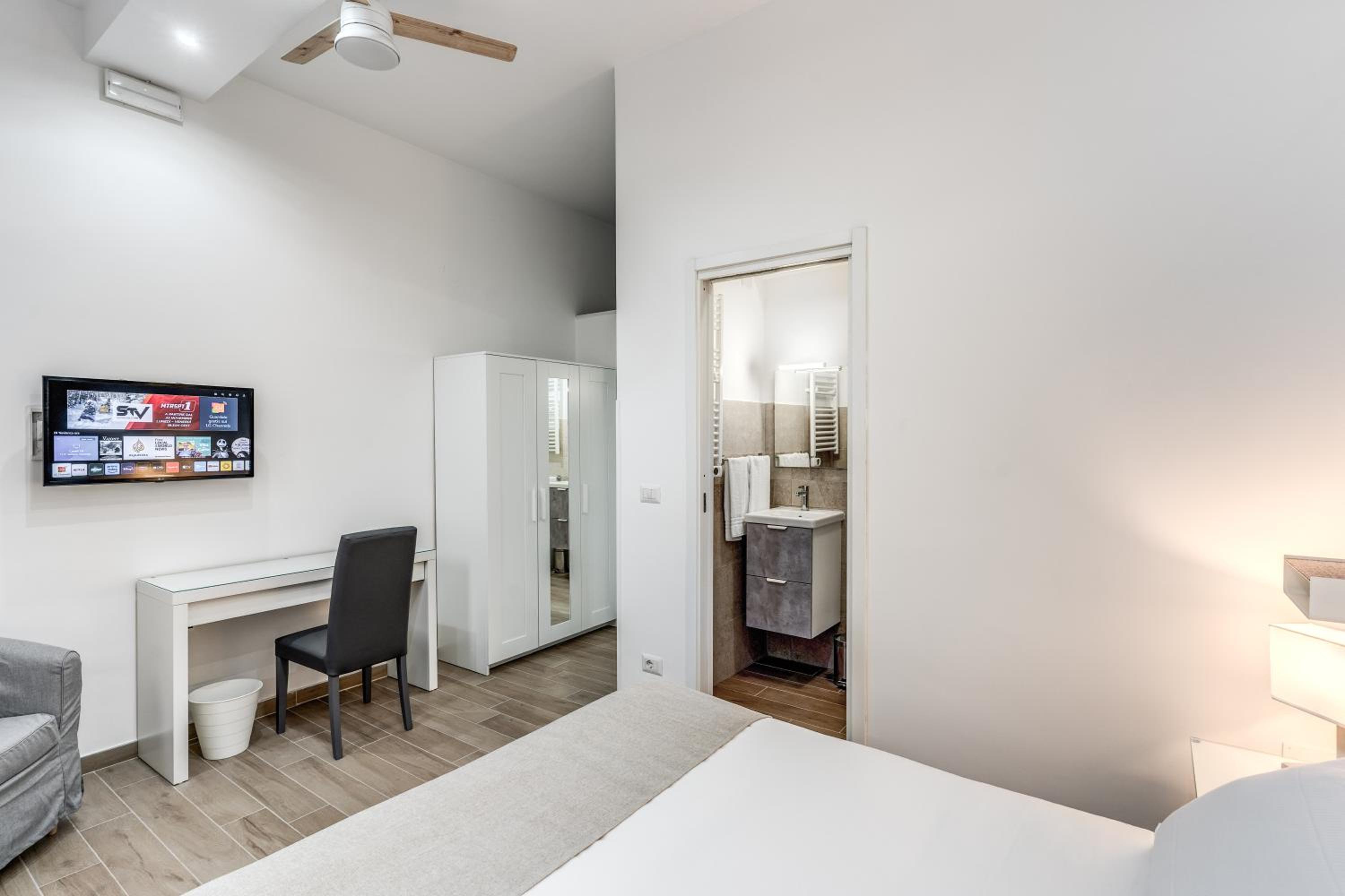 New flat in front StPeter Square