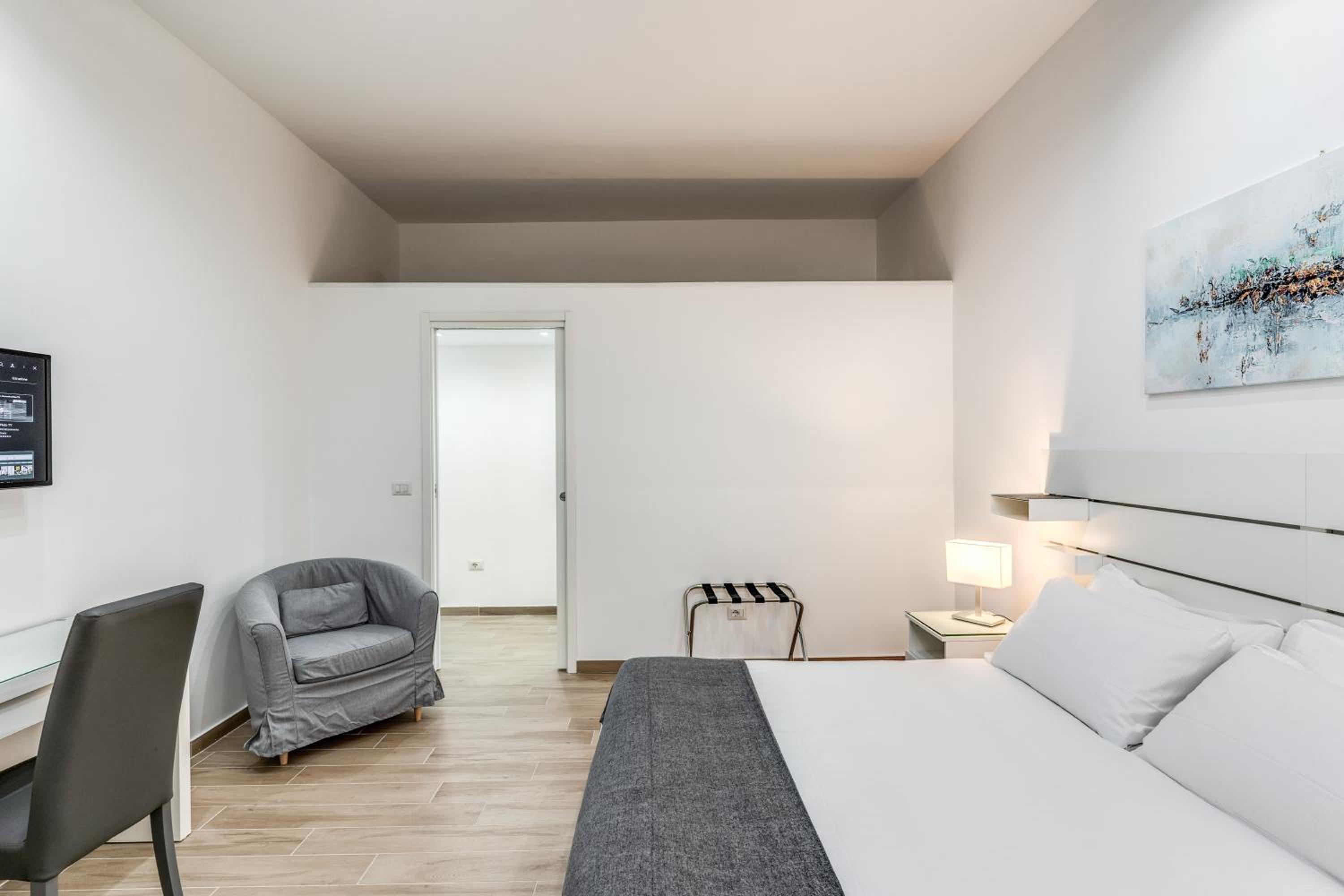 New flat in front StPeter Square