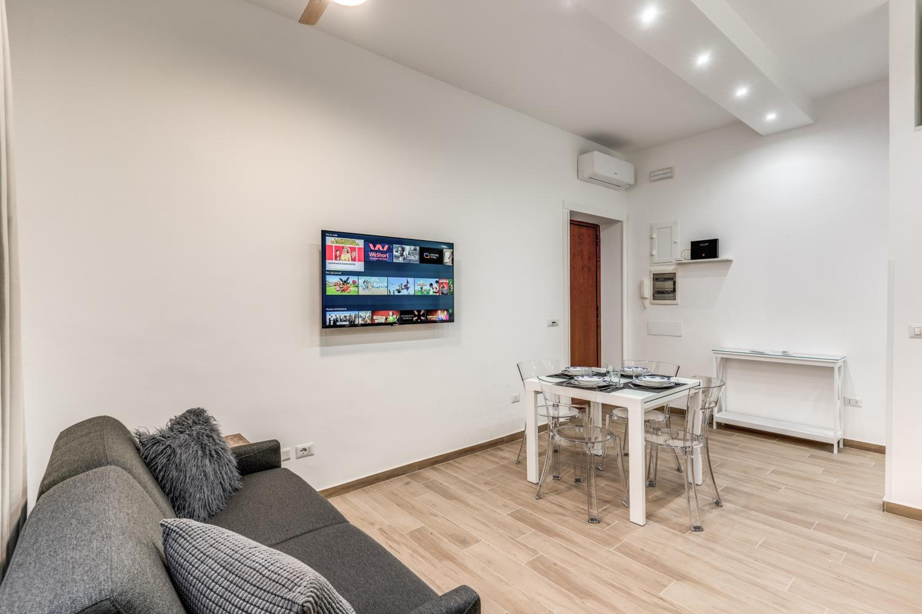 New flat in front StPeter Square