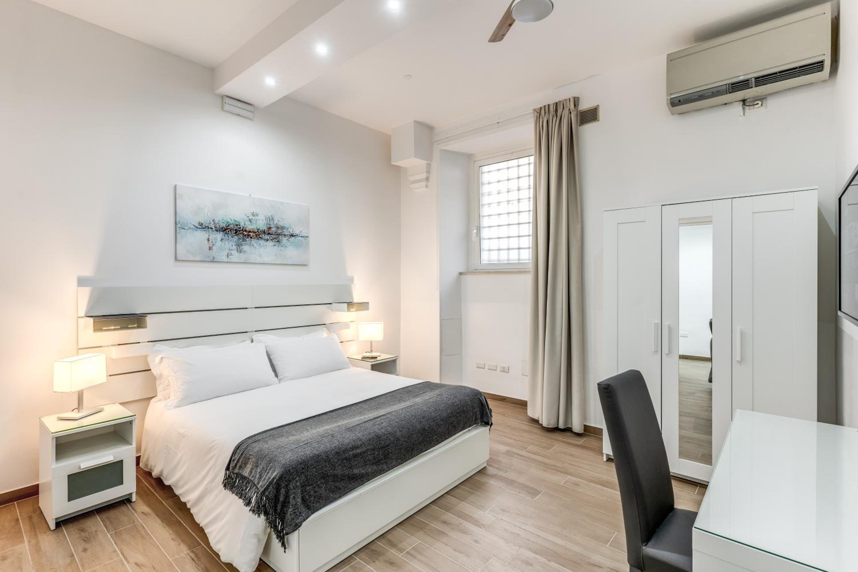 New flat in front StPeter Square