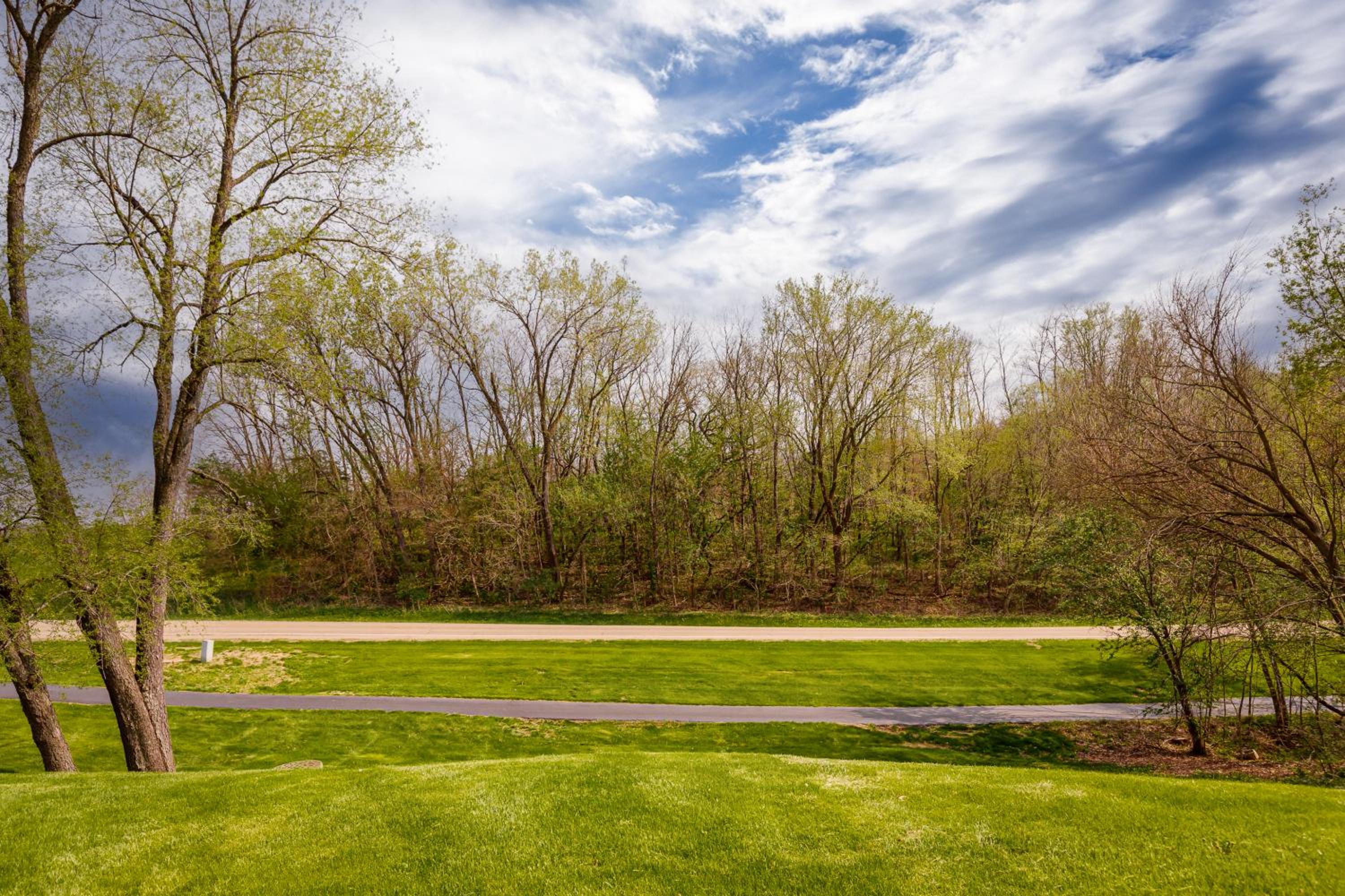 Quiet Home Minutes from Lake Galena & Eagle Ridge view 3
