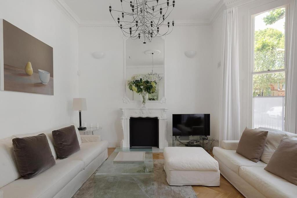 Superb two bedroom flat in Little Venice