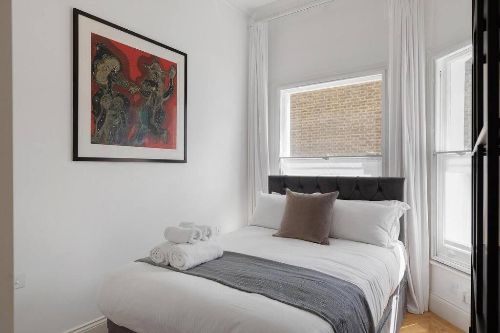 Superb two bedroom flat in Little Venice