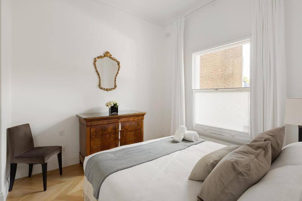Superb two bedroom flat in Little Venice