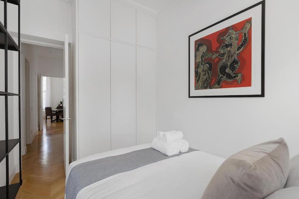 Superb two bedroom flat in Little Venice