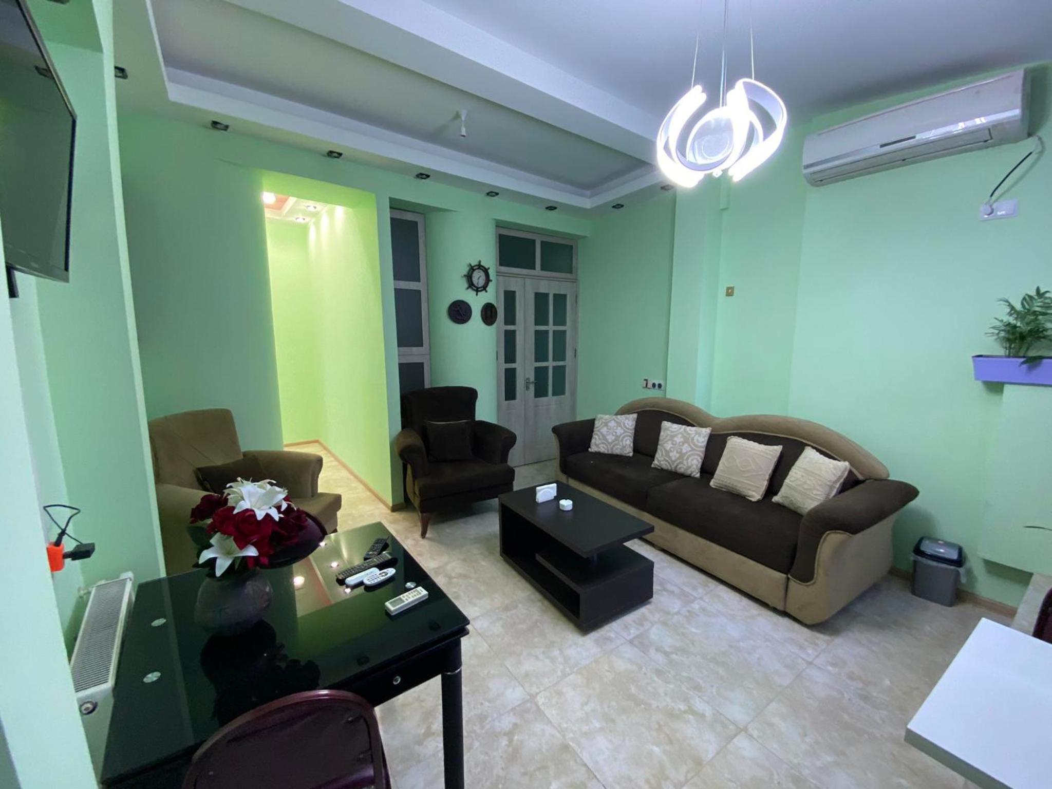 Honey home 3 rooms view 2