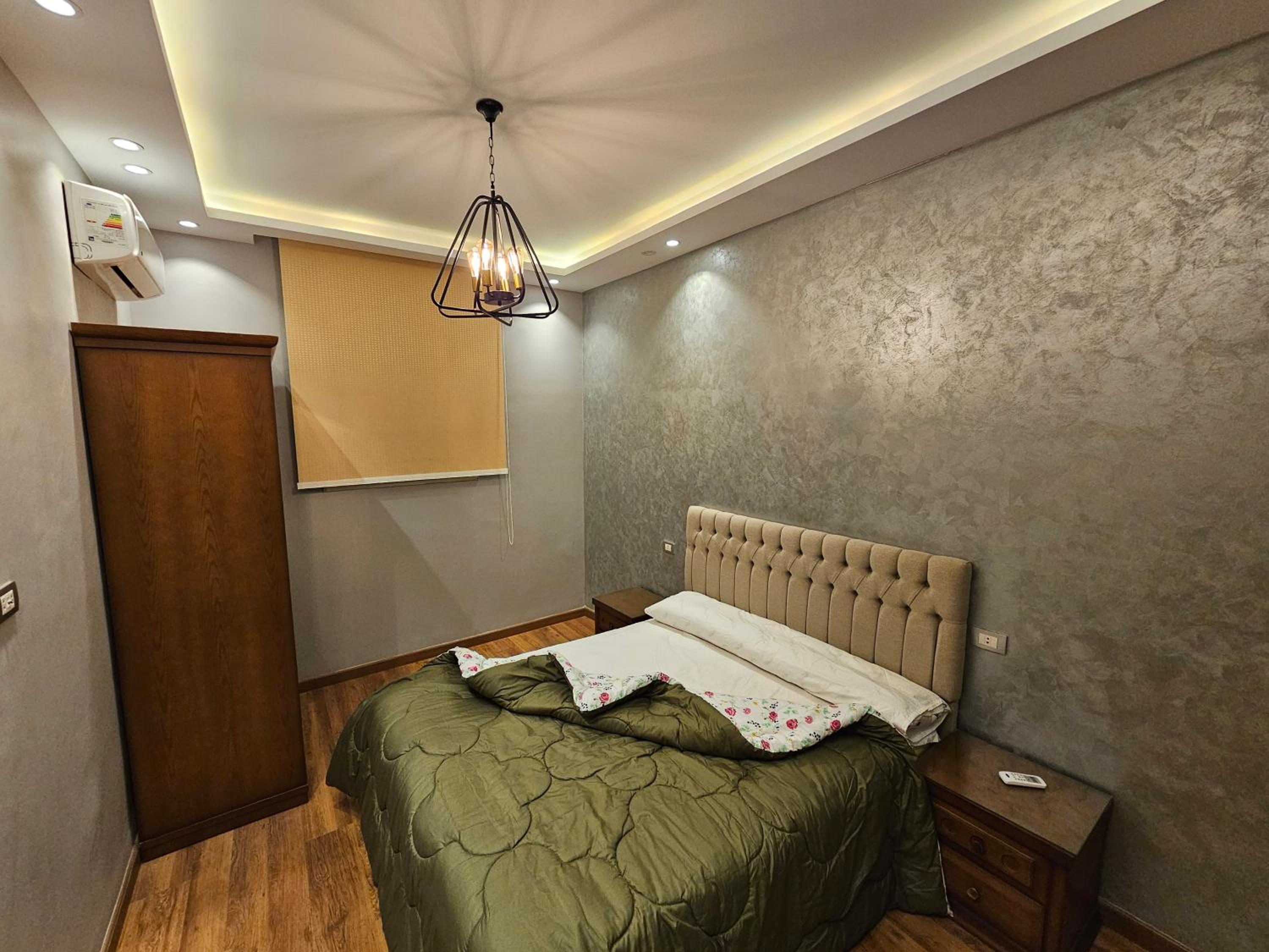 3rd floor luxury apartment-families only