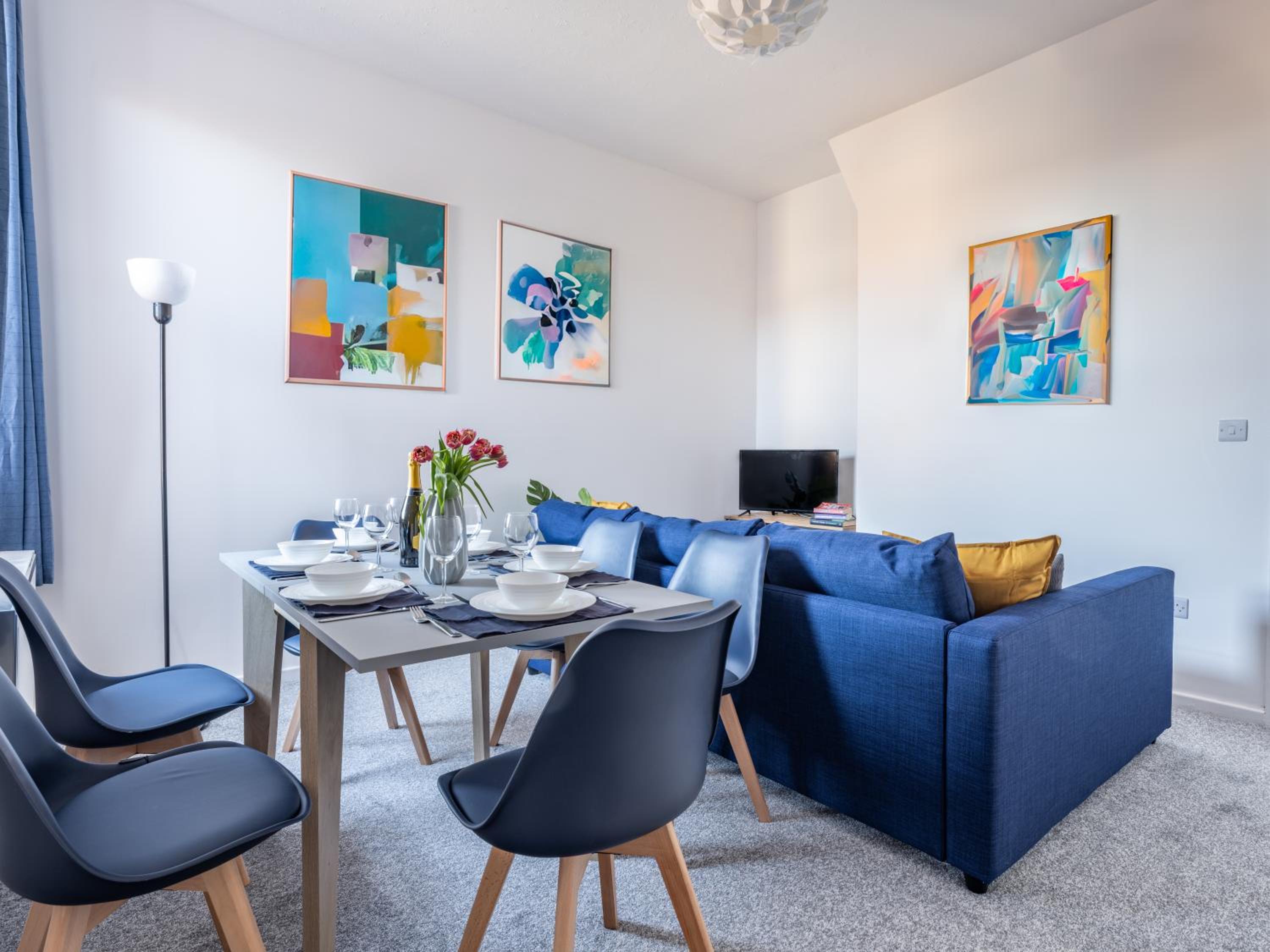 Ideal Contractor Stay - Near Port of Tyne & Tynemouth Sleeps 6 - Long Stays Welcome view 2