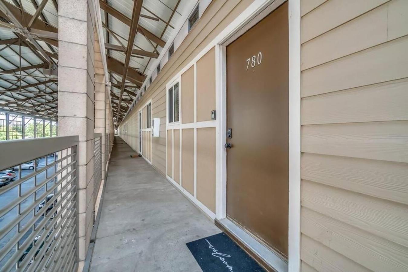 Downtown Riverfront Condo unit 780 view 3