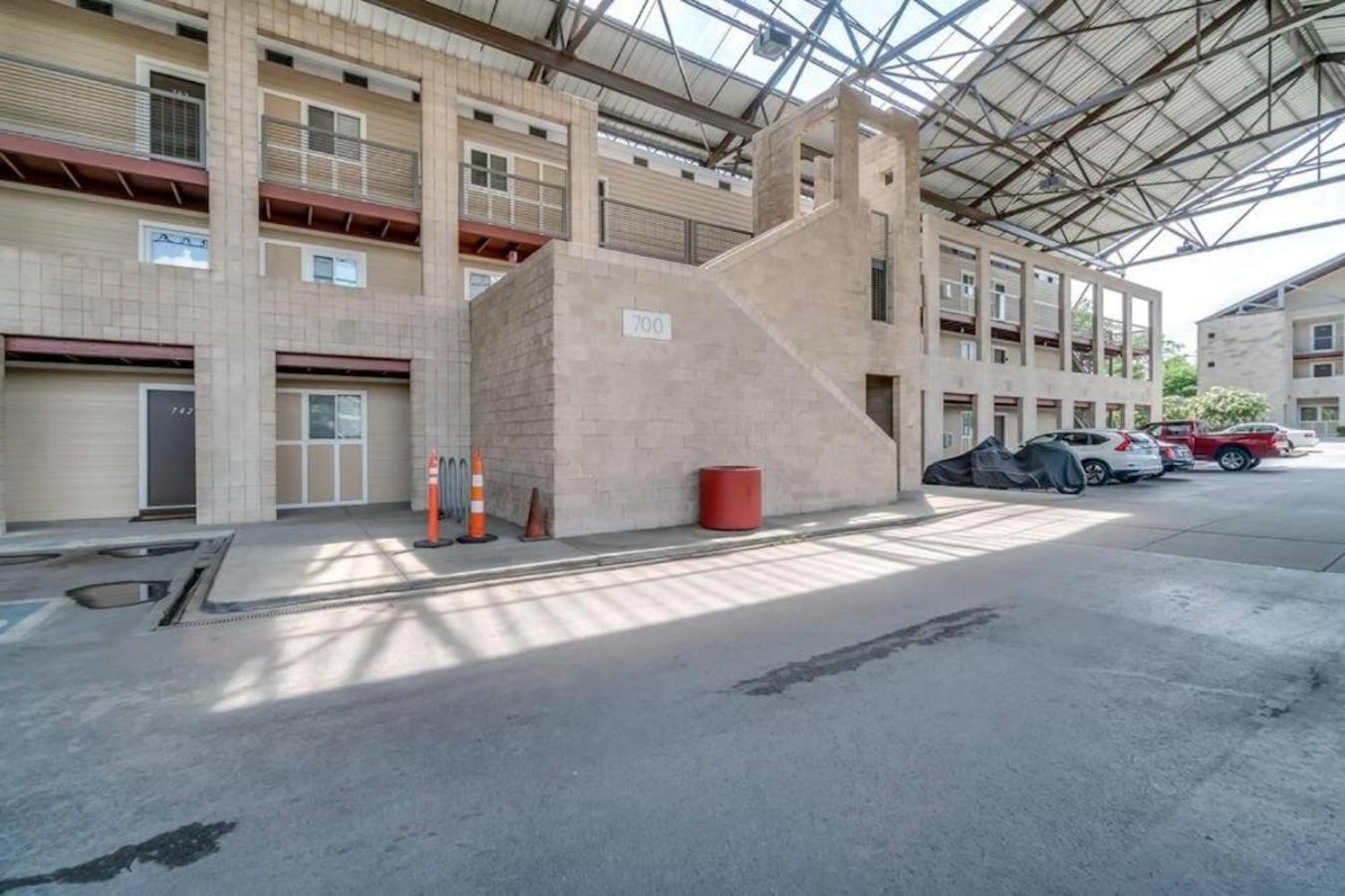 Downtown Riverfront Condo unit 780 view 4