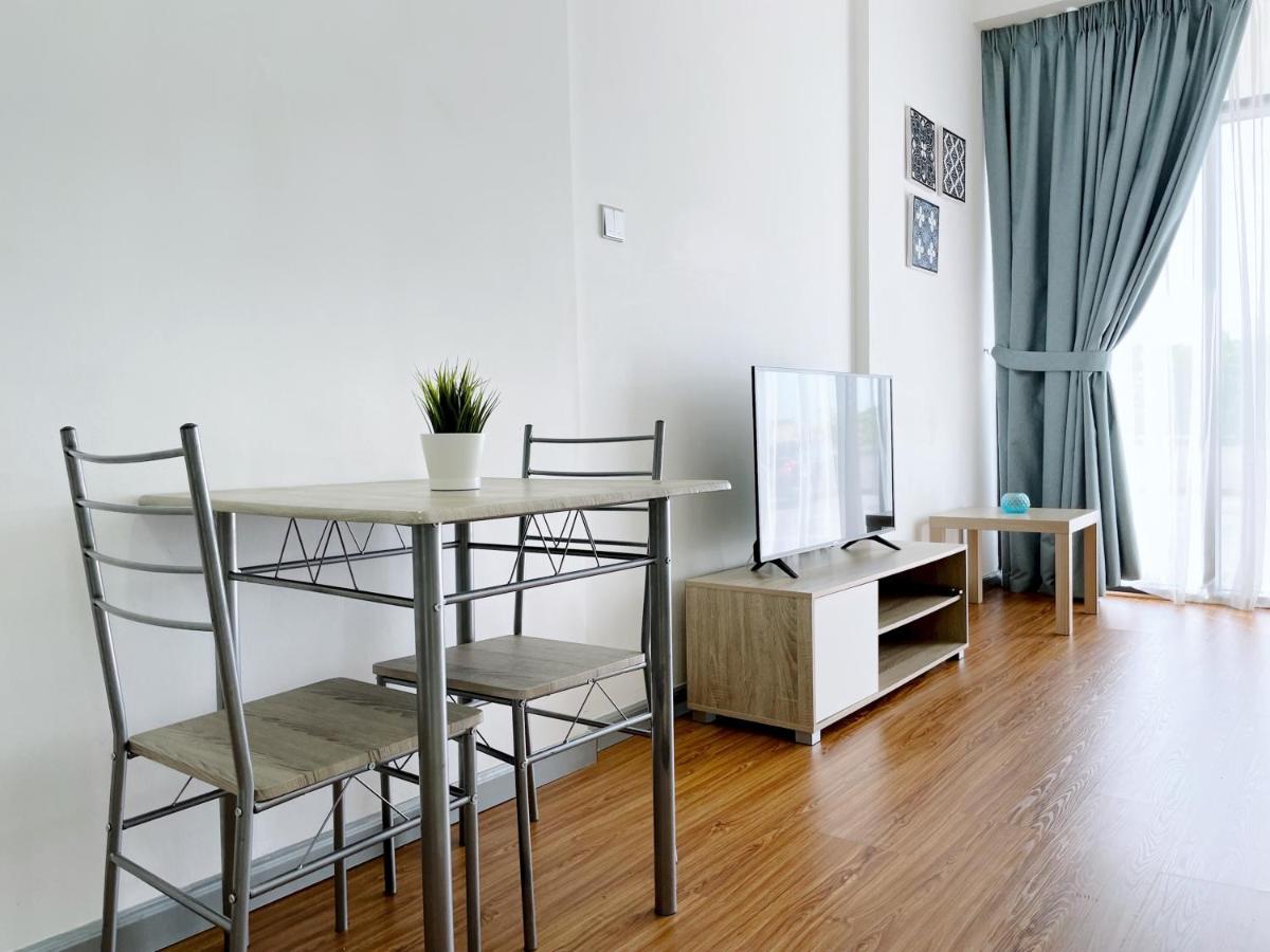 Elite LUX Holiday Homes - One Bedroom Apartment in Silicon Oasis, Dubai
