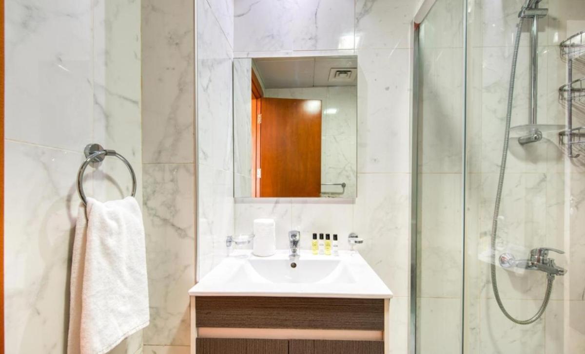 Elite LUX Holiday Homes - One Bedroom Apartment in Silicon Oasis, Dubai