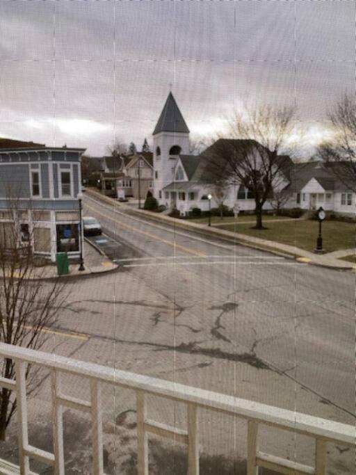 Small Town Hideaway