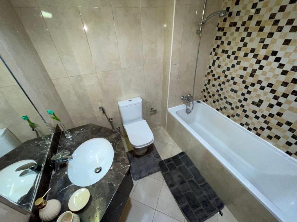 Elite LUX Holiday Homes - Two Bedroom Apartment Direct Metro Access in Al Furjan, Dubai
