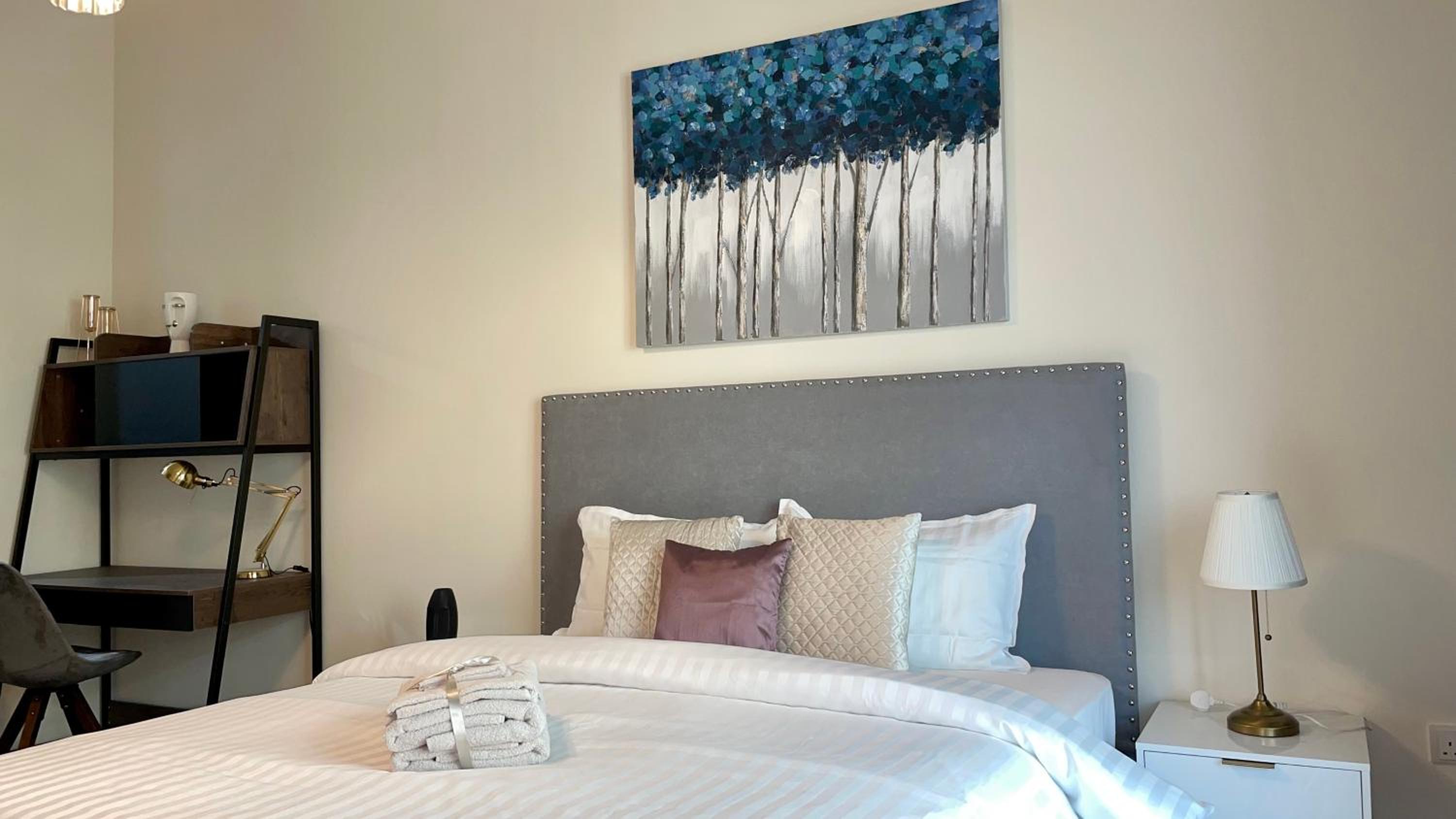 Elite LUX Holiday Homes - Two Bedroom Apartment Direct Metro Access in Al Furjan, Dubai