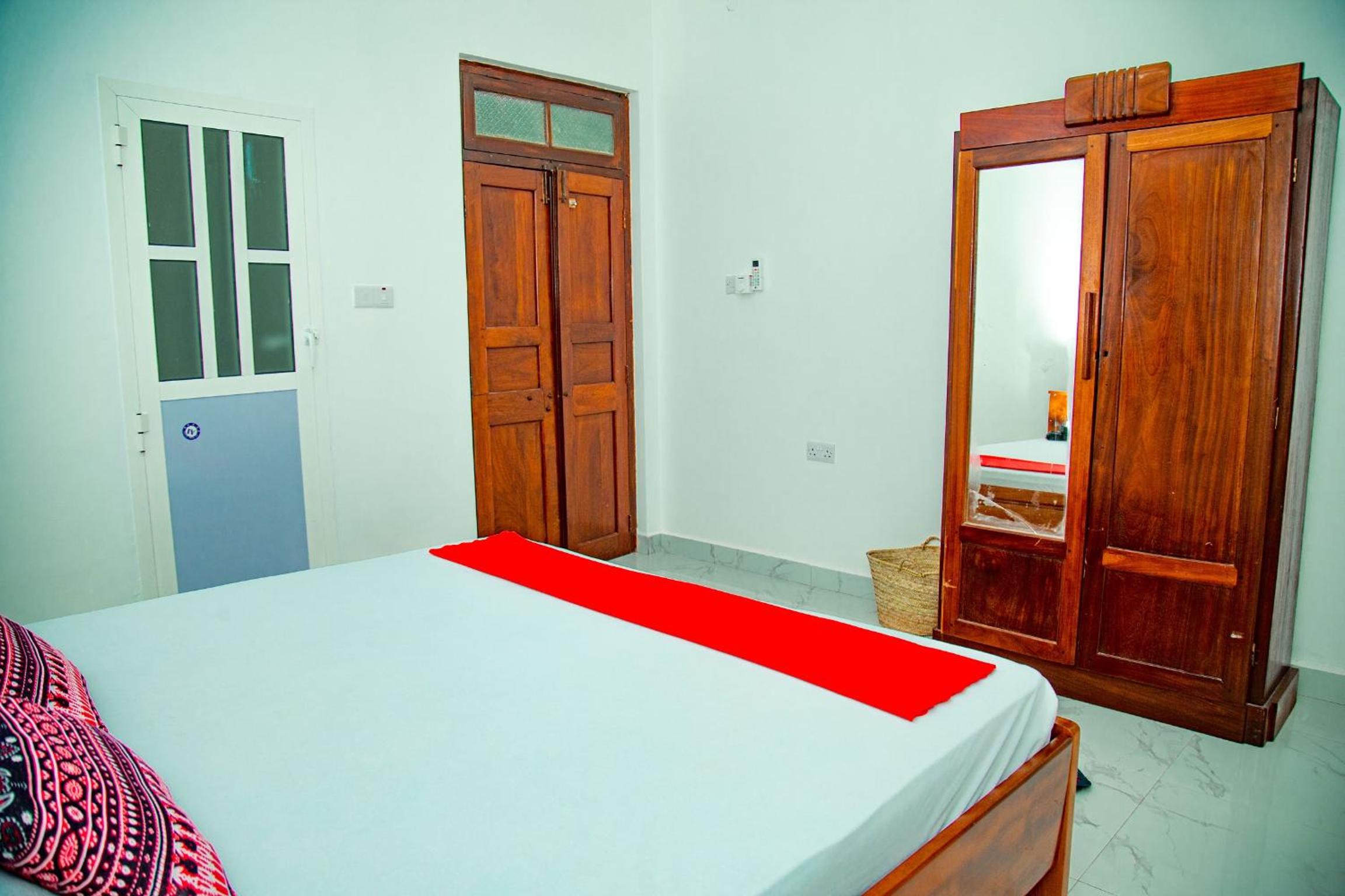 Zanzibar Spice Hut Apartment view 3