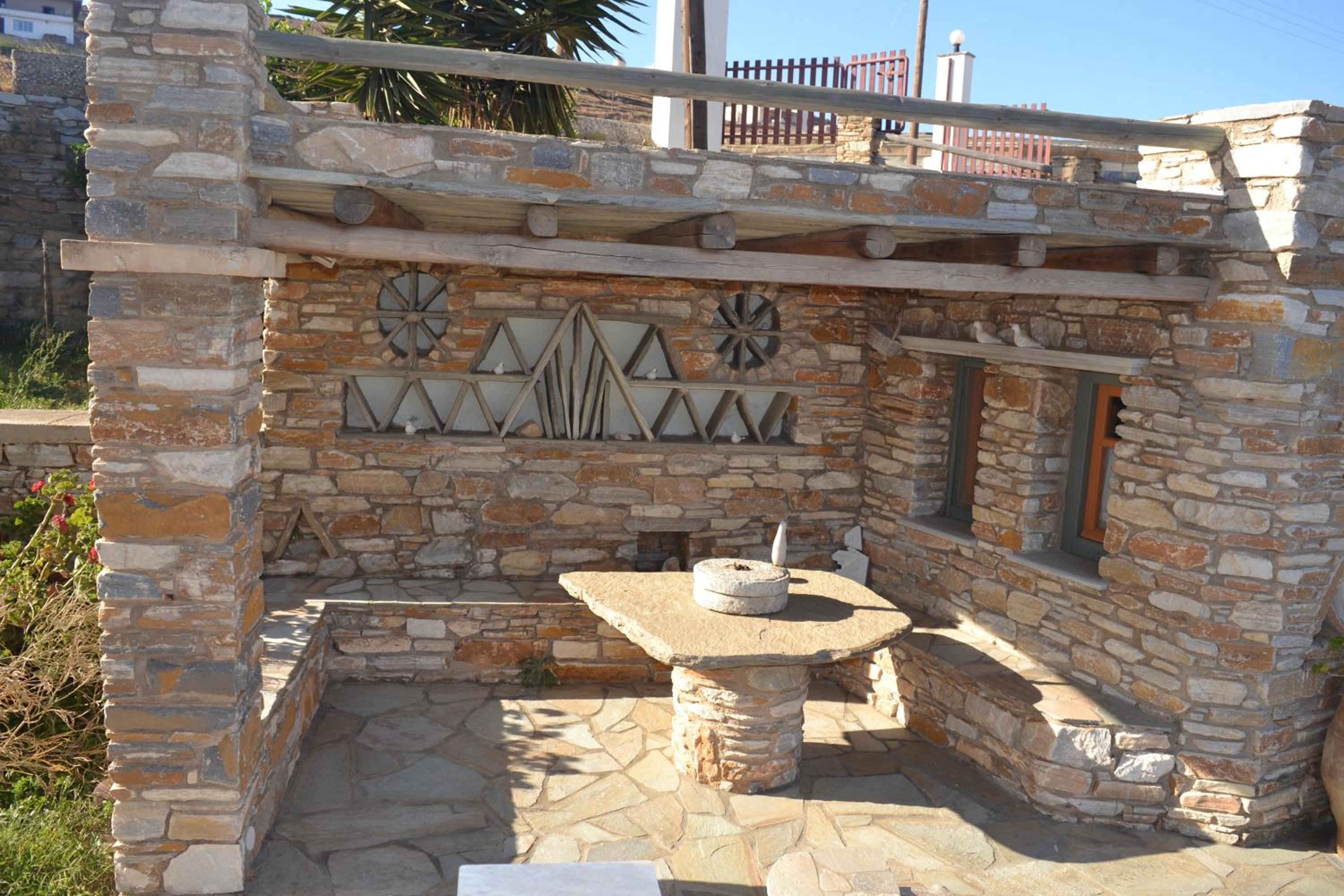 Stelios Zalonis Apartments