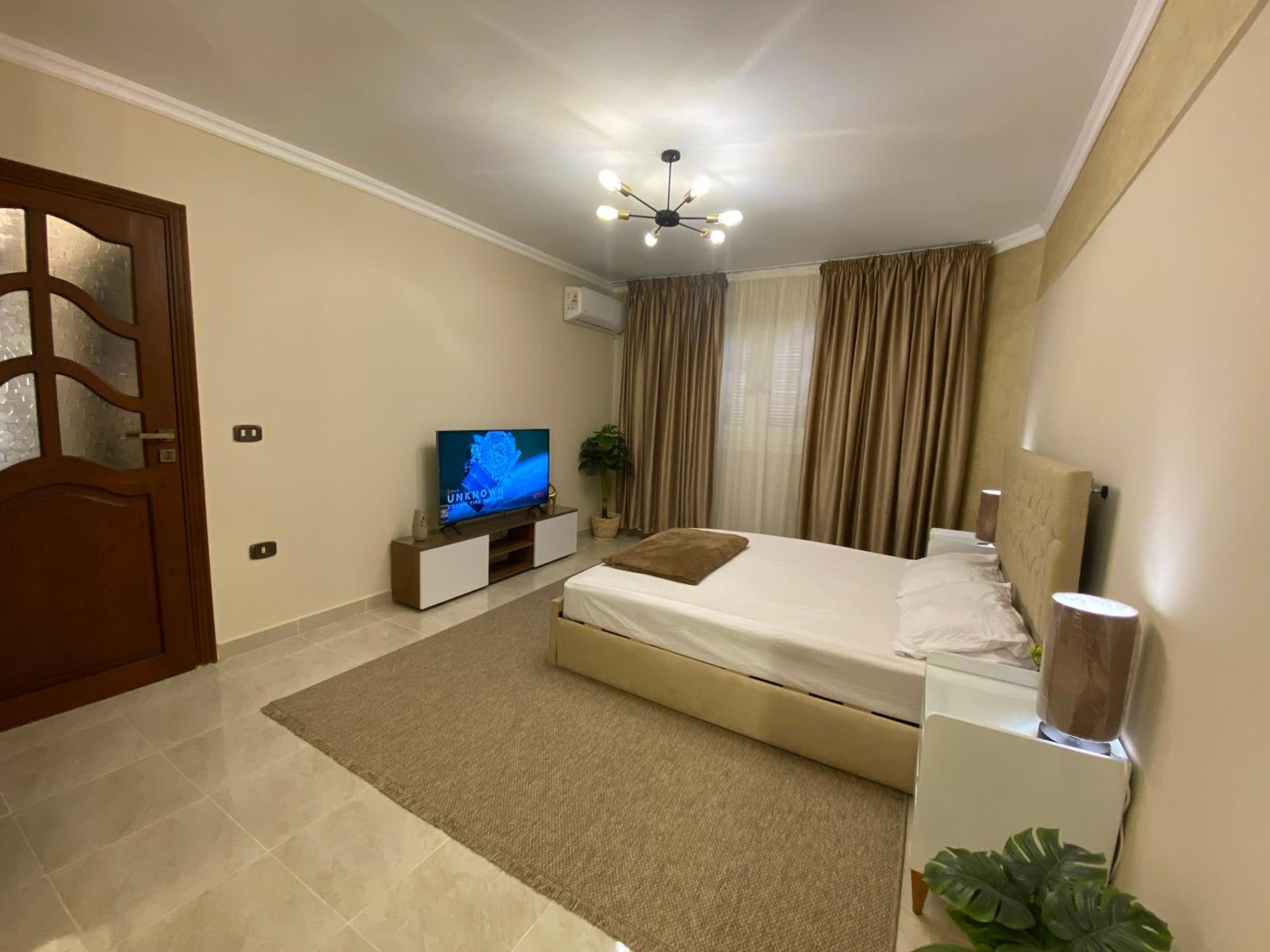 Charming 2BR with Private Garden