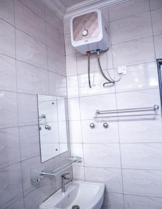 Cozy 1 Bed Apartment East Legon view 2