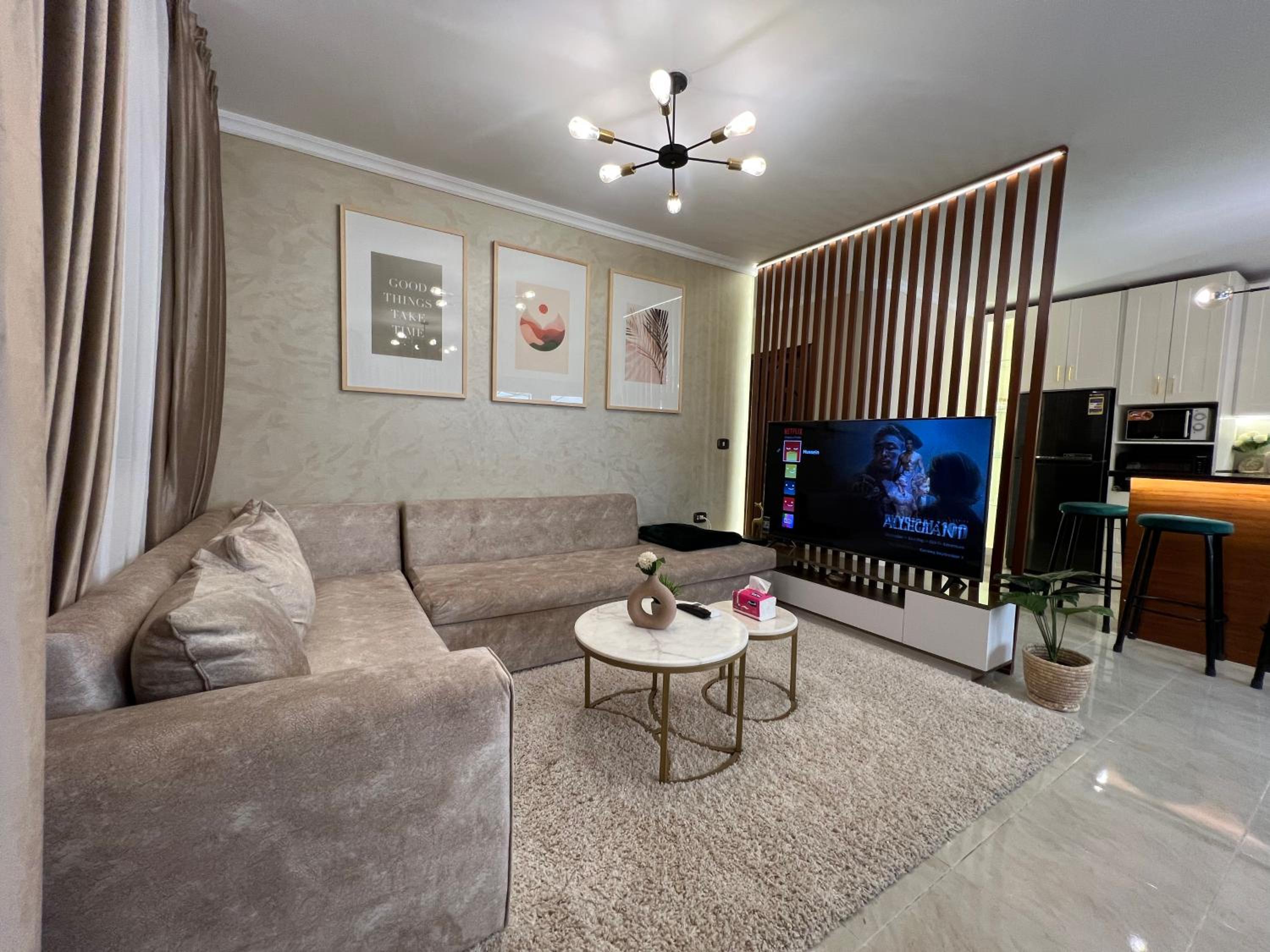 Charming 2BR with Private Garden