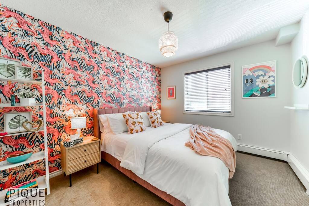The Breakfast Club Suite - King Bed & AC - Patio - UG Park