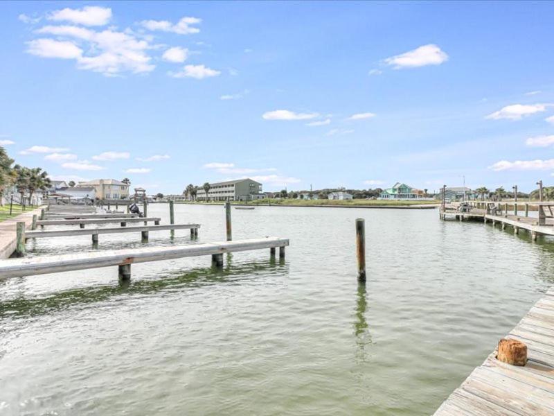 Bayfront Kontiki 704 view 5