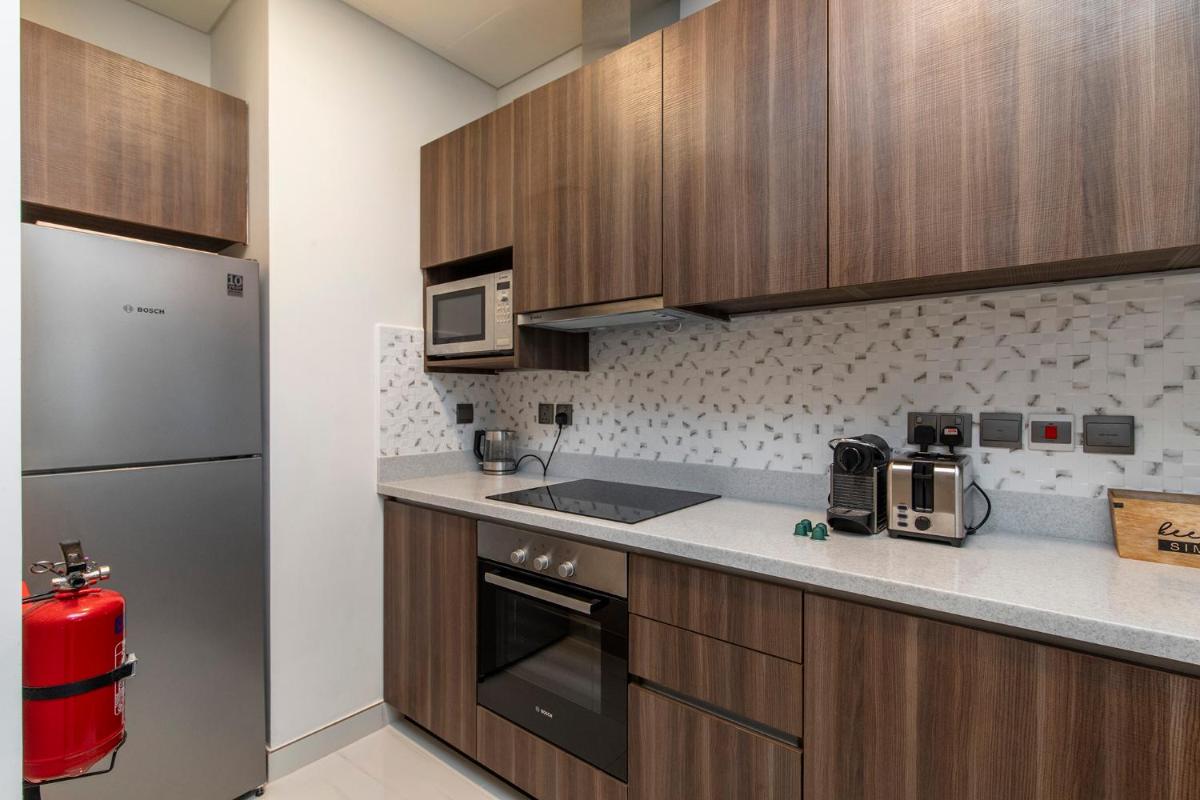 Premium 1BR with excellent sea view