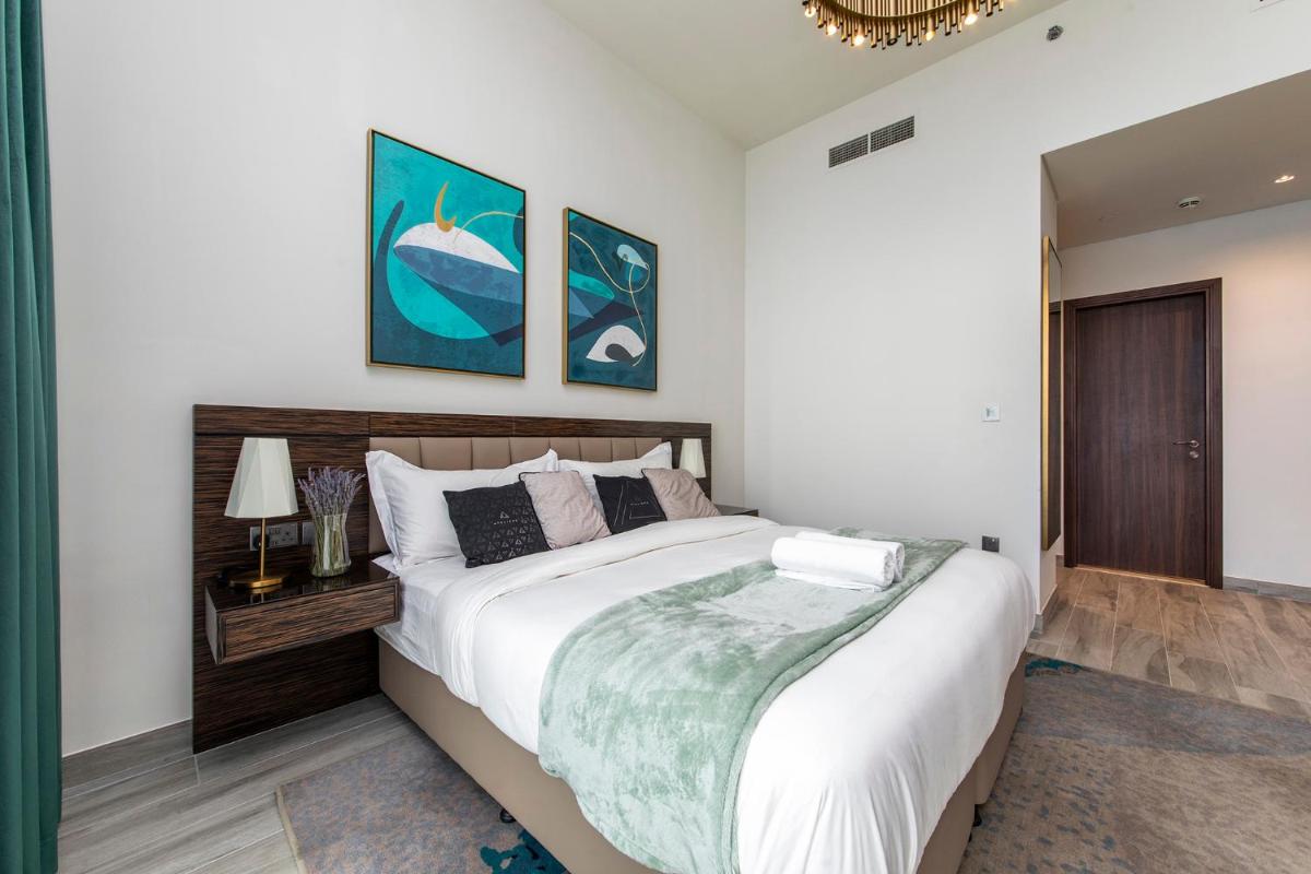 Premium 1BR with excellent sea view