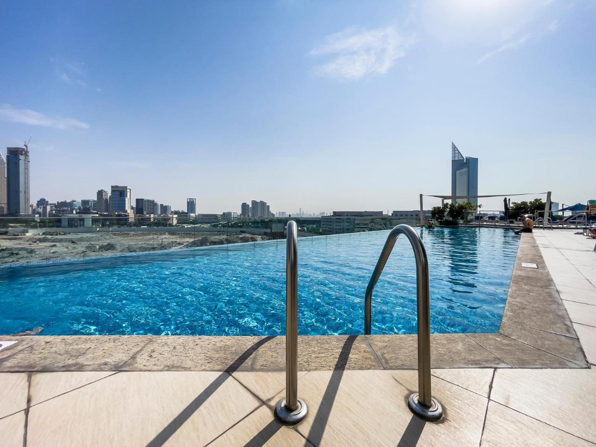 Premium 1BR with excellent sea view