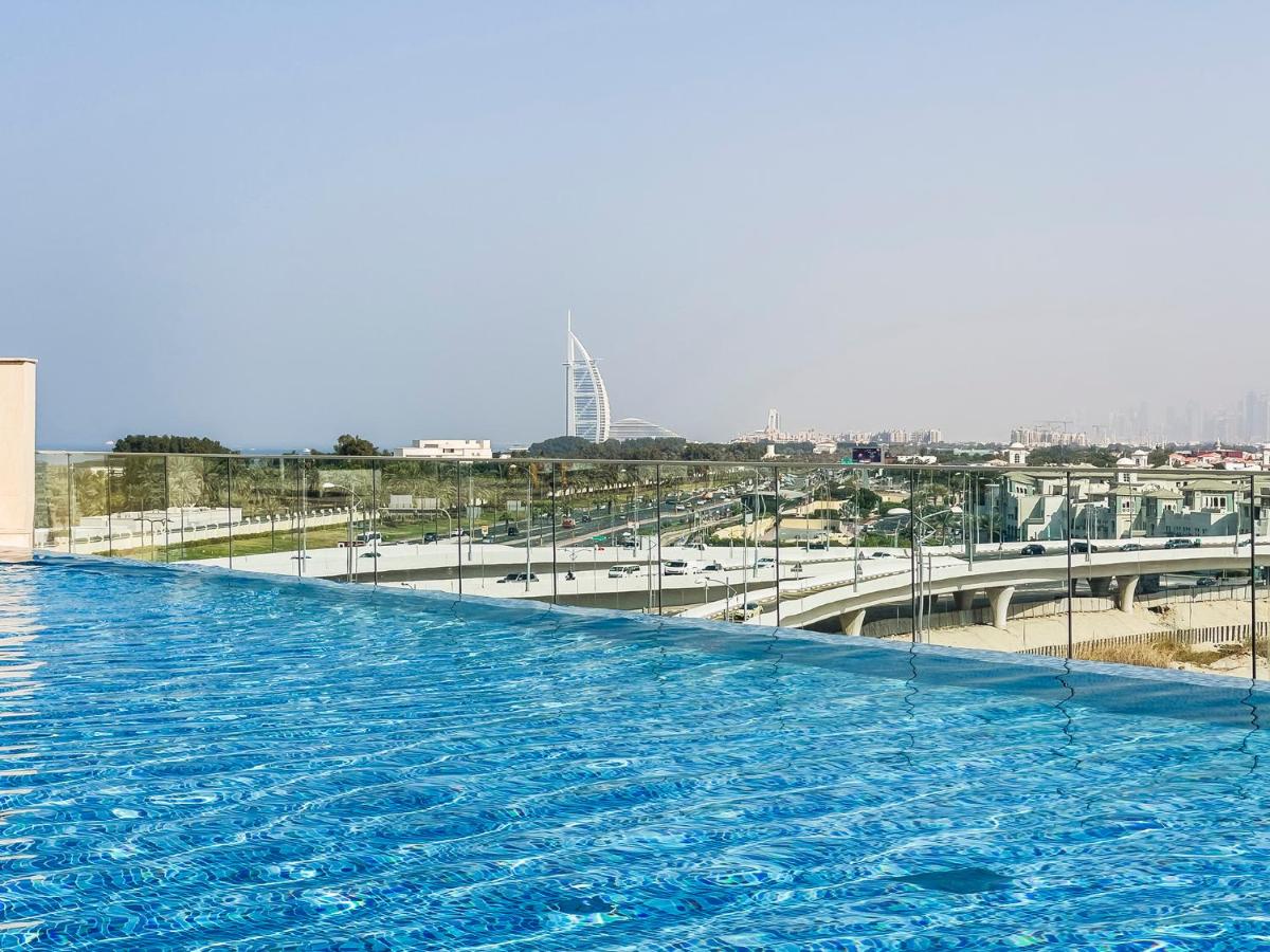 Premium 1BR with excellent sea view