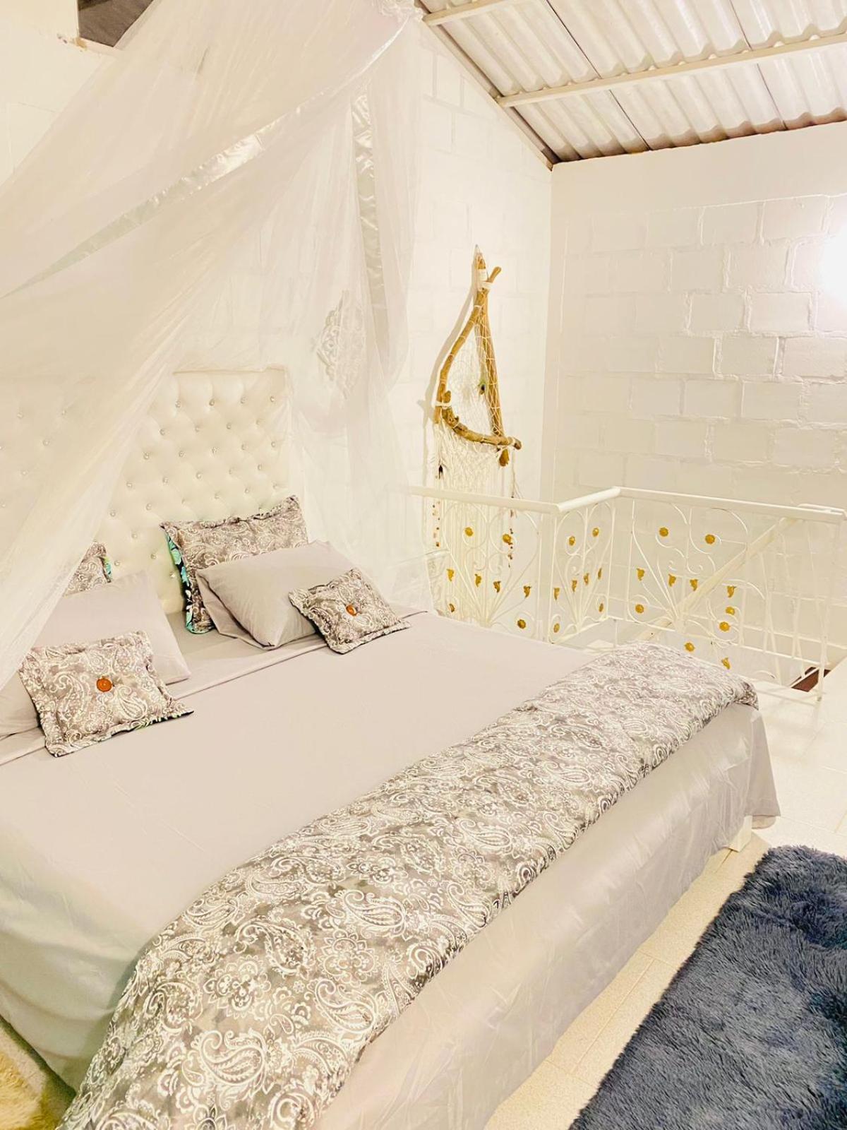 Hermosa cabaña privada cerca a Tulua con jacuzzi