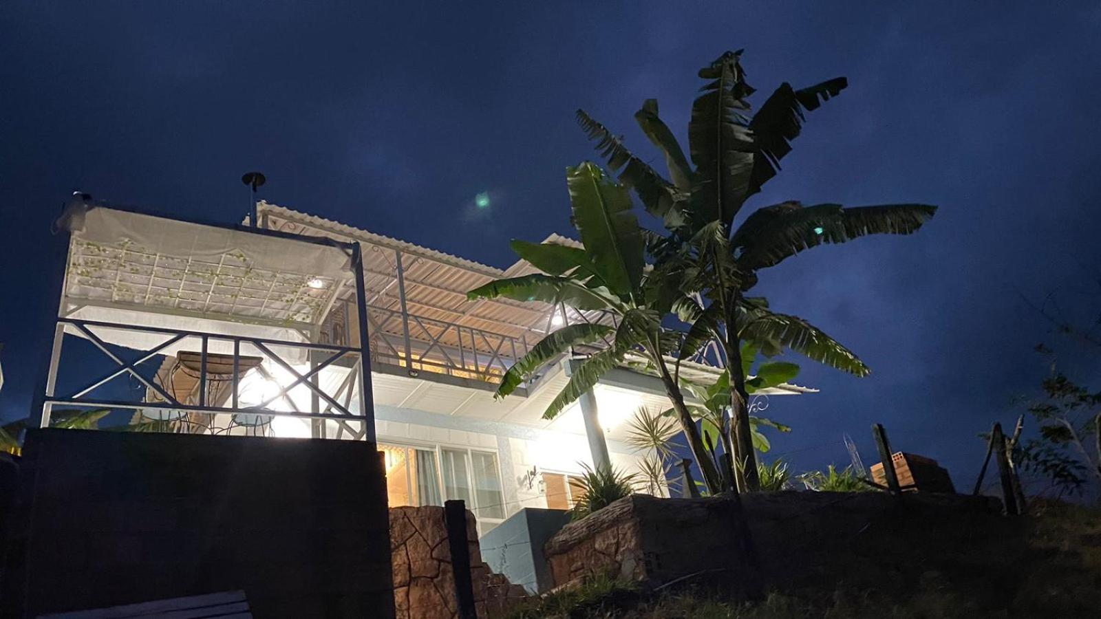 Hermosa cabaña privada cerca a Tulua con jacuzzi
