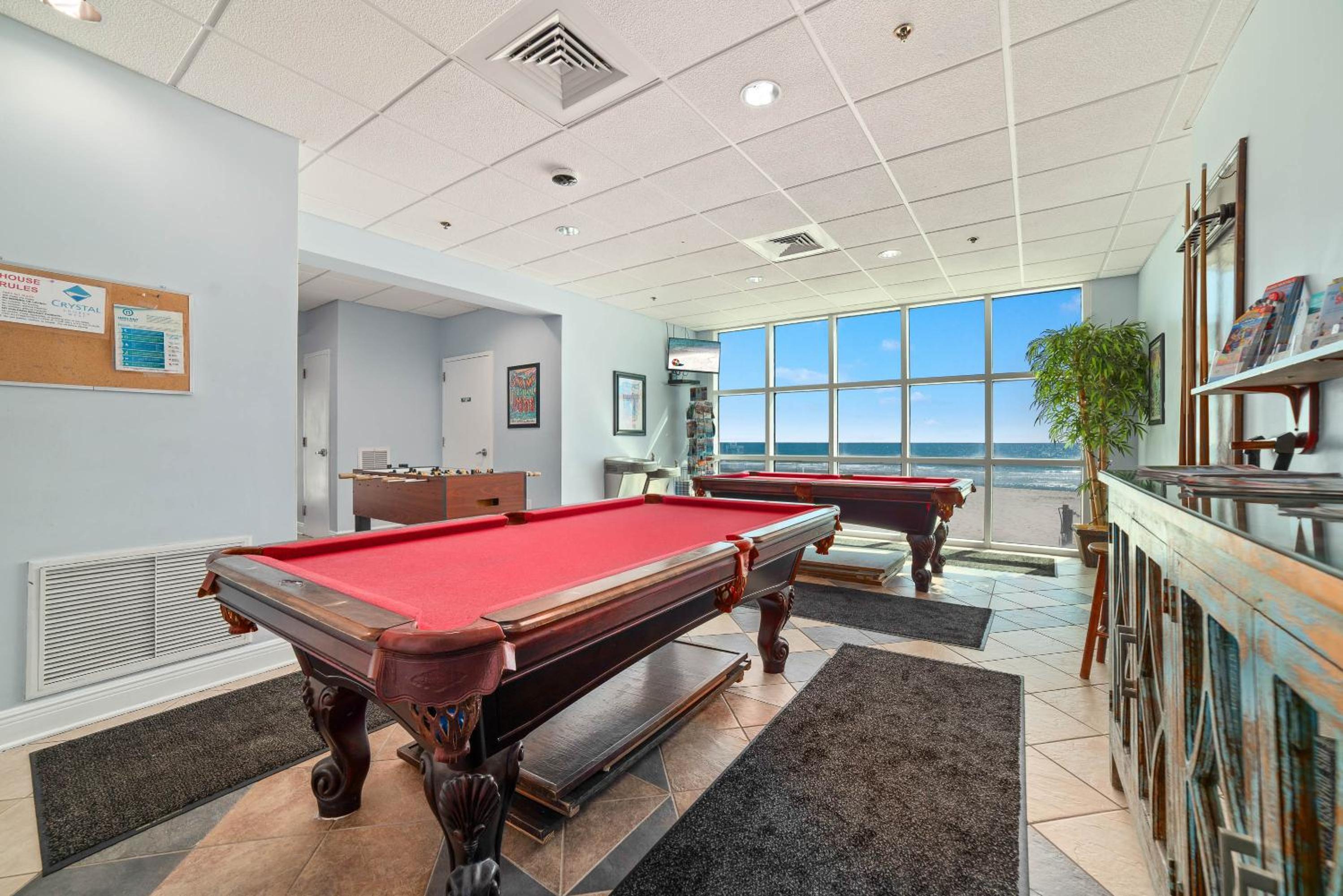 Crystal Shores West 306