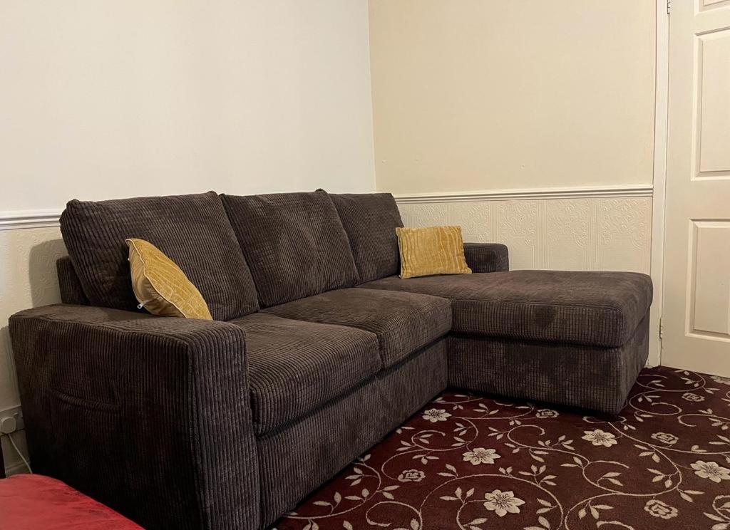 Wolverhampton Vacations - Amazing Entire Home in Wolverhampton - Property Image 5