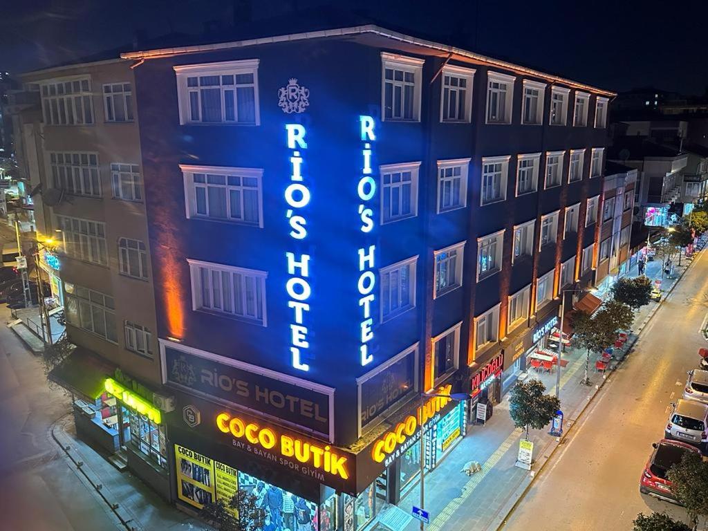 Rio's Hotel — 11