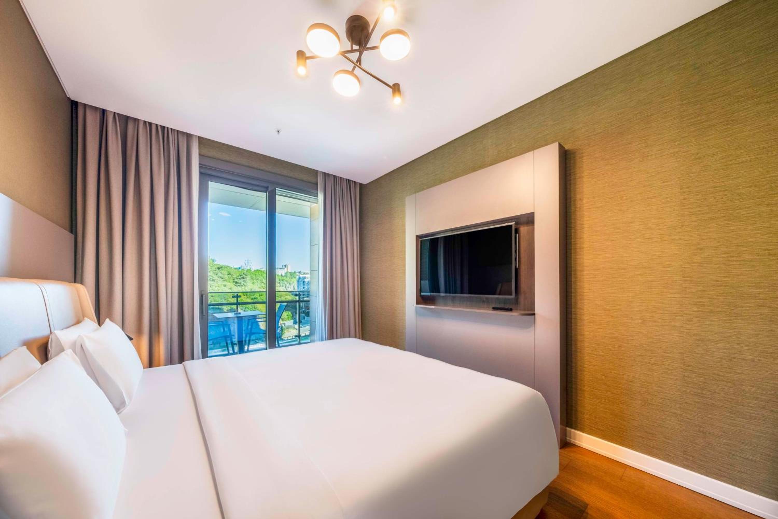 Radisson Residences Vadistanbul - Image 76