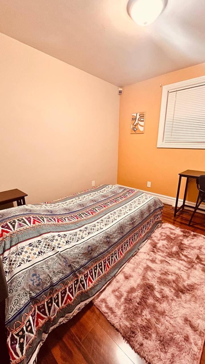 Affordable Downtown Private Rooms