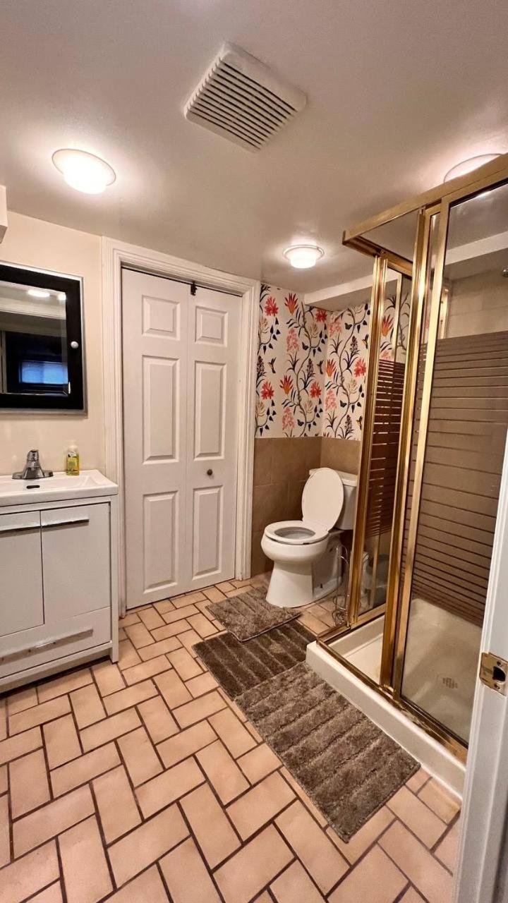 Affordable Downtown Private Rooms
