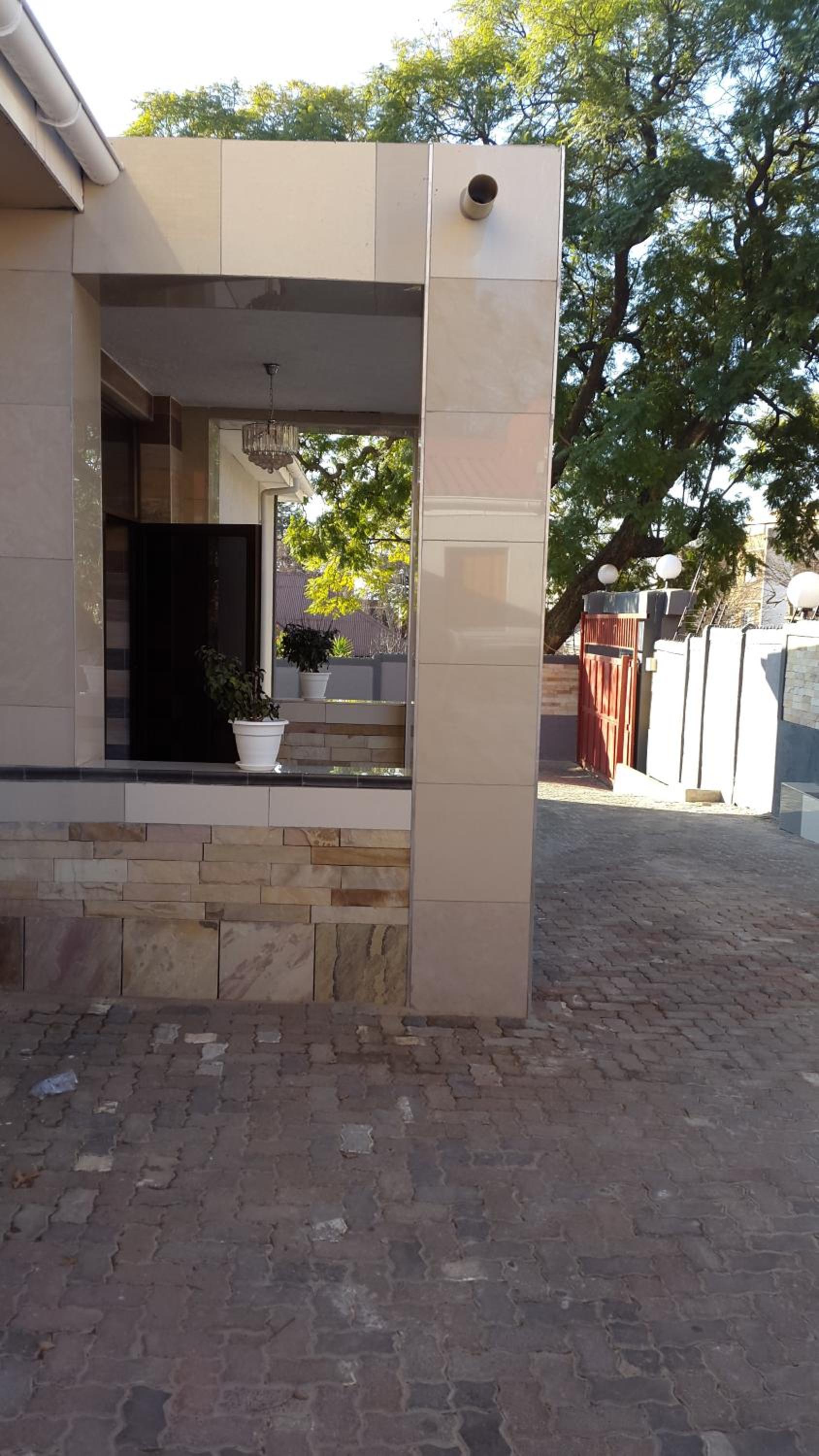 Monarchy Guest House